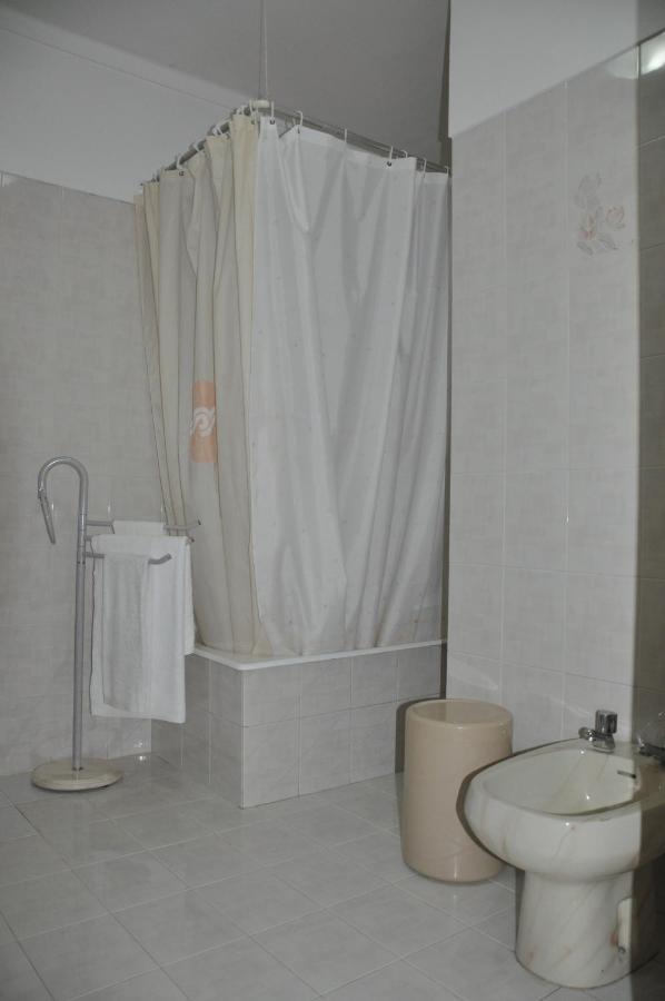 Tic Tac Apartment Peniche Buitenkant foto